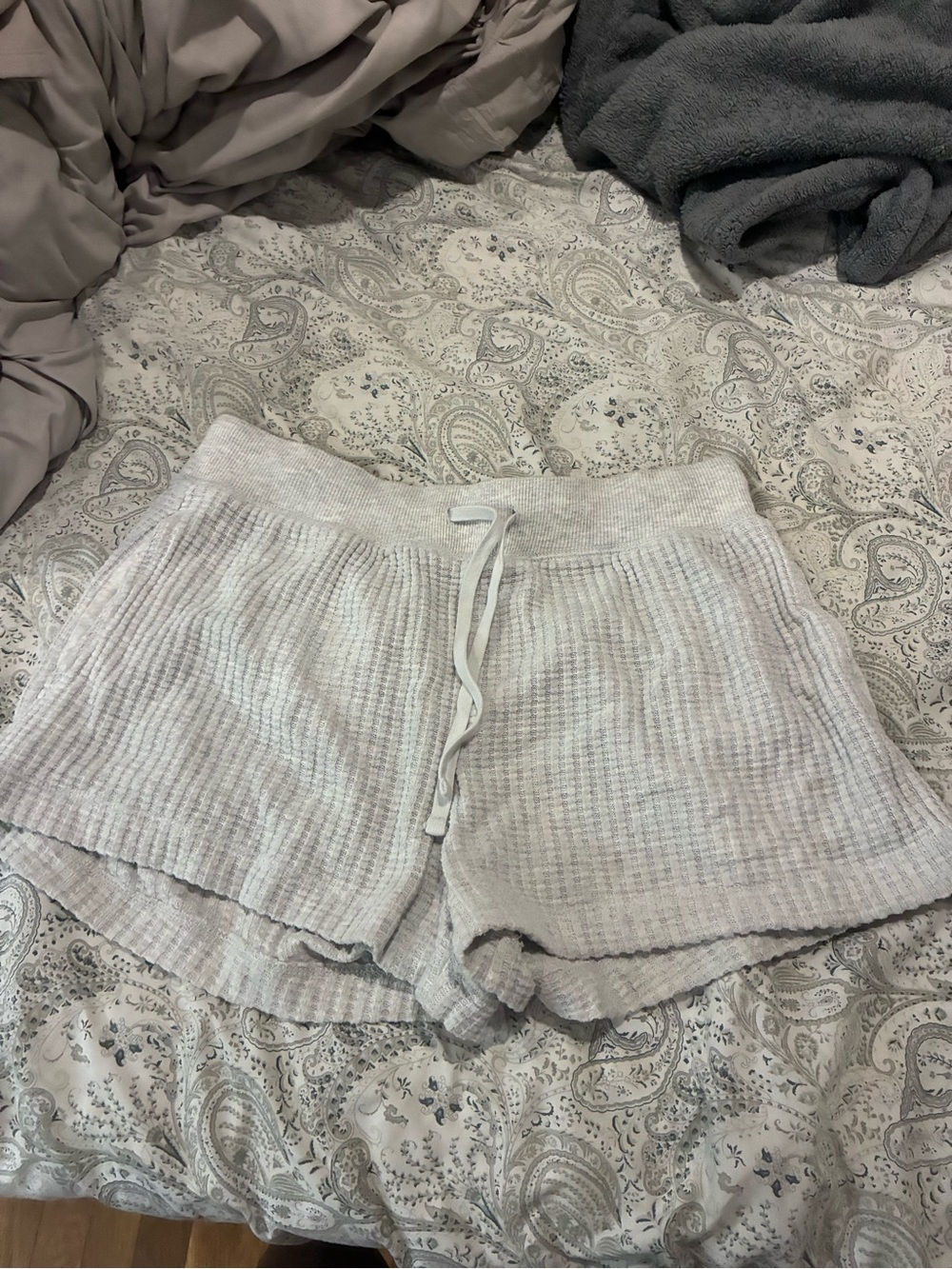 American Eagle Cozy Knit Drawstring Women’s Shorts — Light Gray